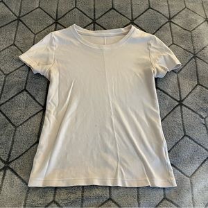 Aritzia White Tee XXS